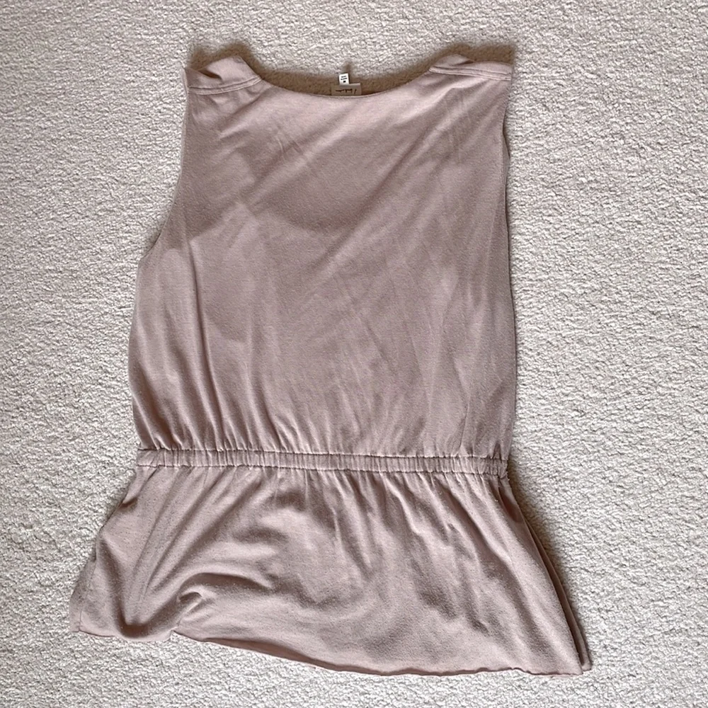 Aritzia T Babaton - Mauve colored top - Picture 4 of 4